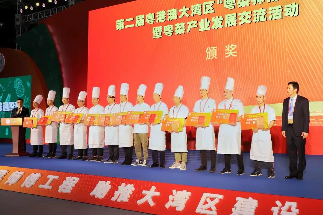 深圳新东方烹饪学校学子都会努力争取的这些证 快看看你都有吗 