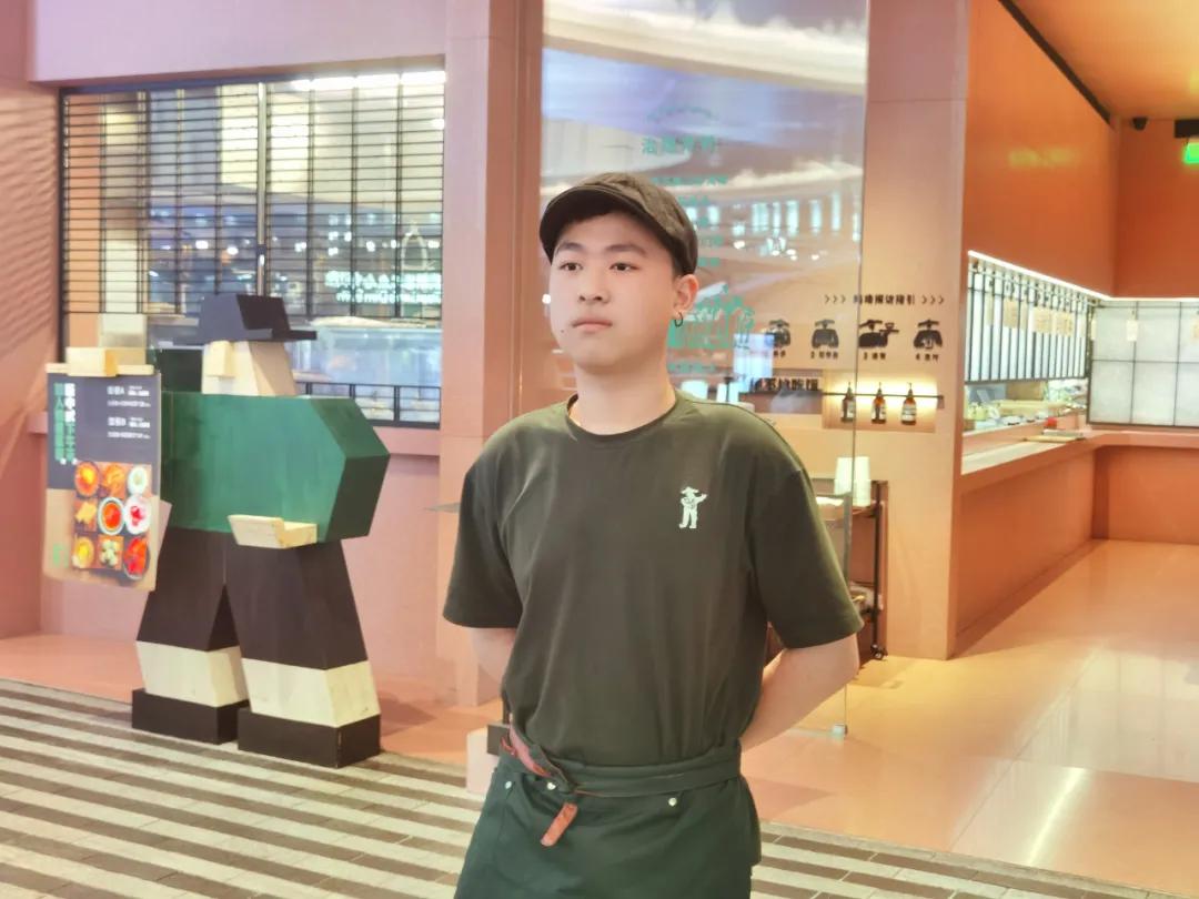 优秀毕业生李嘉星专访:我是如何走上学厨路的 优秀毕业生李嘉星专访:我是如何走上学厨路的
