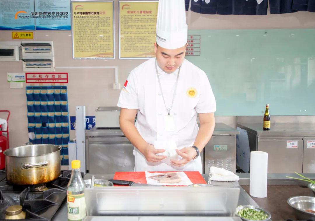 高手过招丨2021年深圳新东方“恒顺杯”教师技能大比武拉开序幕 高手过招丨2021年深圳新东方“恒顺杯”教师技能大比武拉开序幕