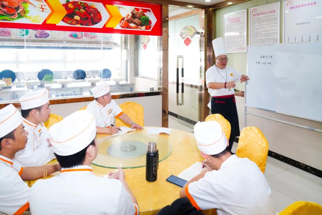 刘忠雷：创业老板也来学粤菜 看好餐饮发展新趋势 