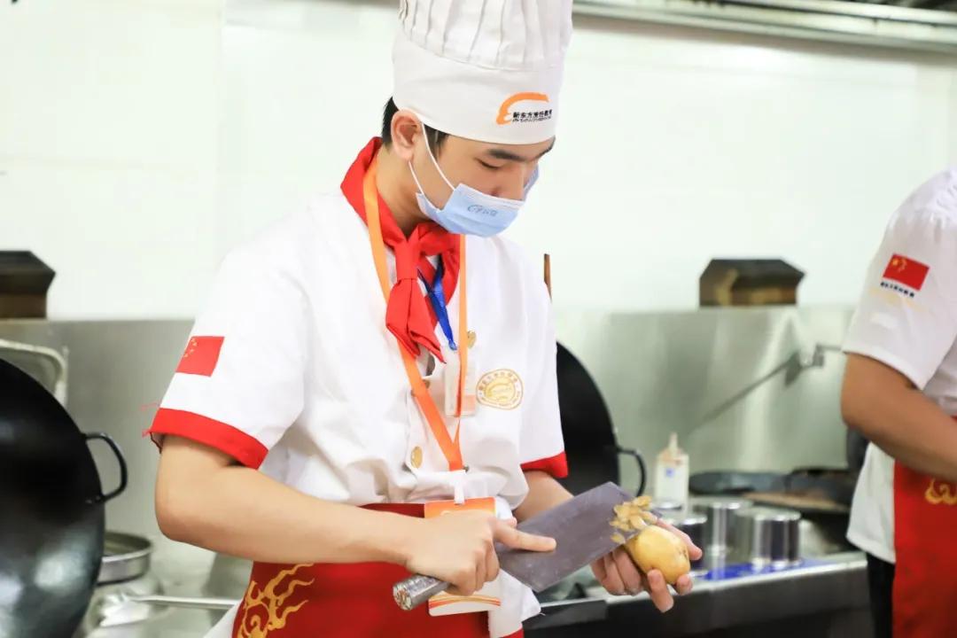 “新东方杯”第六届全国烹饪技能大赛预选赛开赛