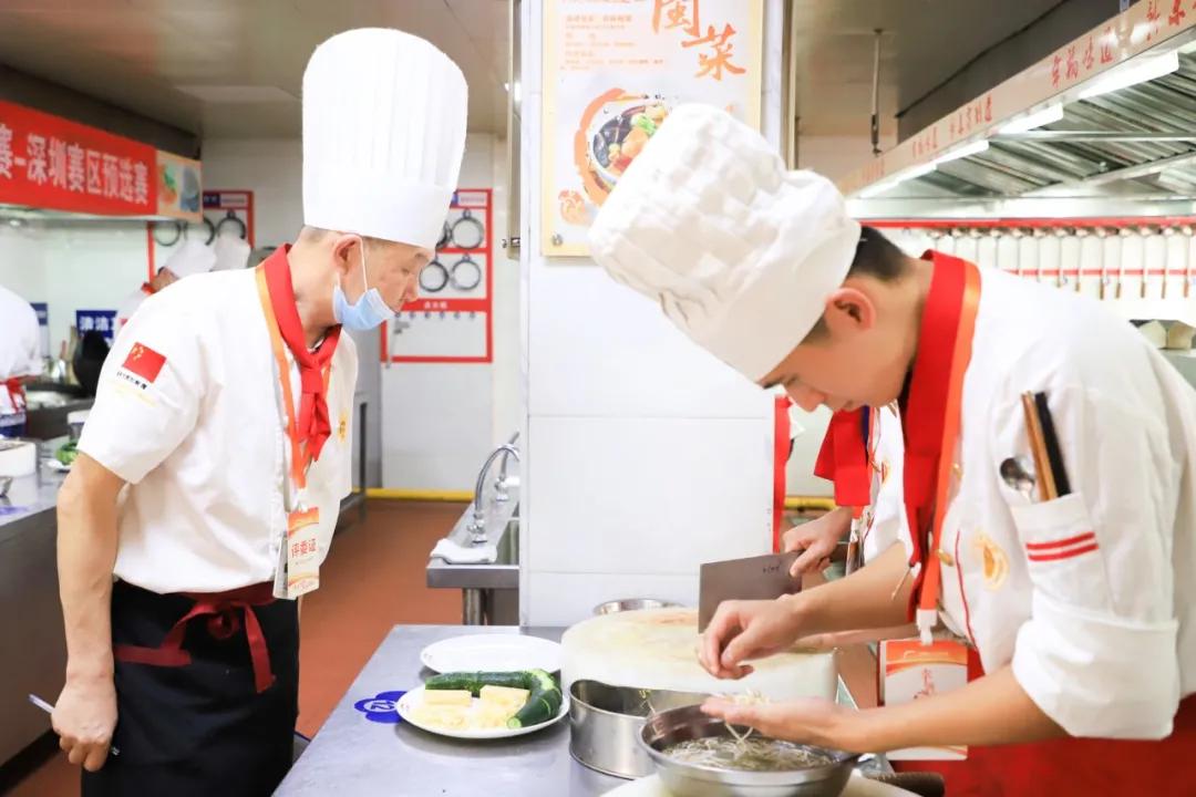 “新东方杯”第六届全国烹饪技能大赛预选赛开赛