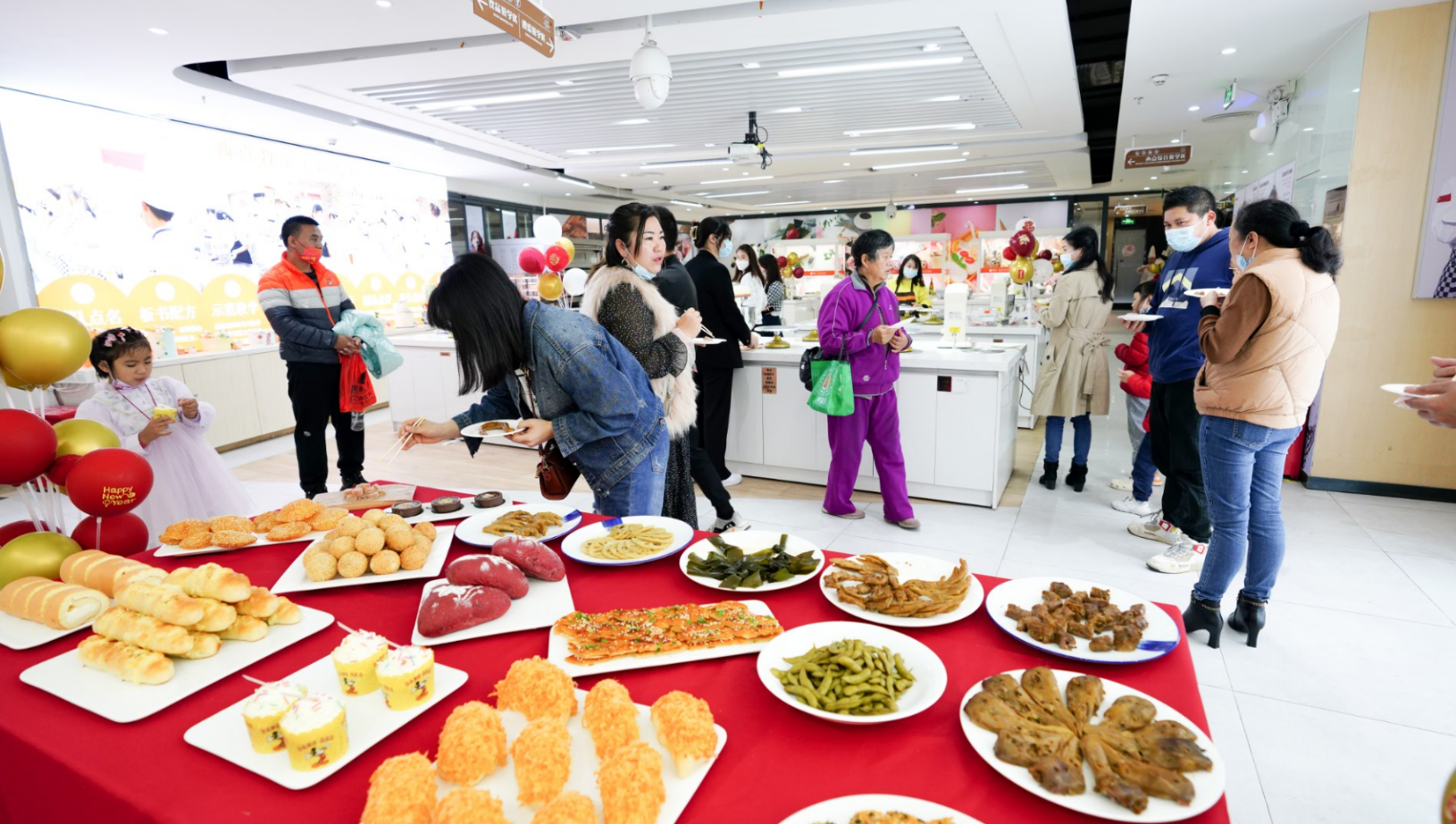 深圳新东方横岗校区美食品鉴会落下帷幕