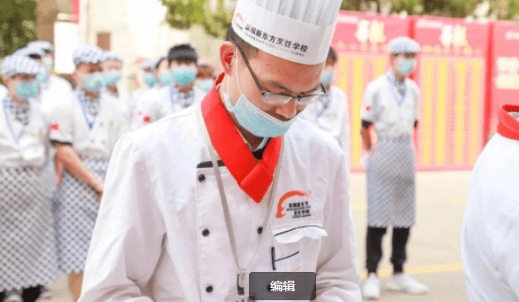 深圳新东方告诉你，中餐厨师就业前景究竟如何？