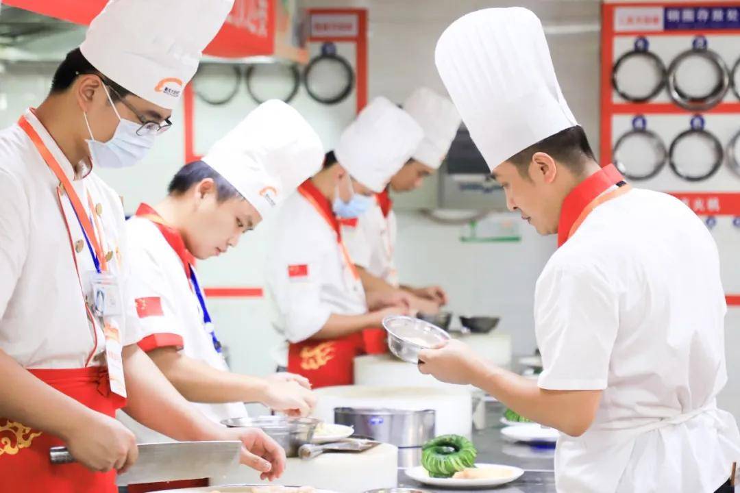 在厨师学校学技能 为什么说有名师的存在特别重要 