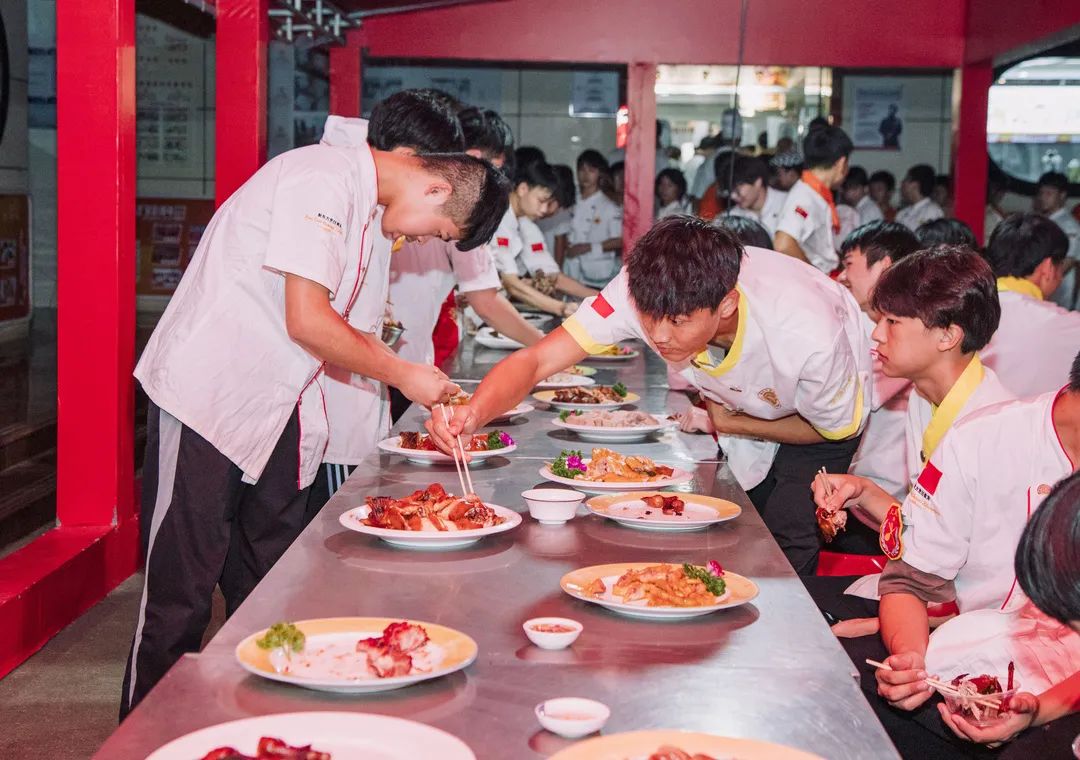 烧腊选修班同学结业展完美落幕，回顾这场肉食爱好者的天堂~