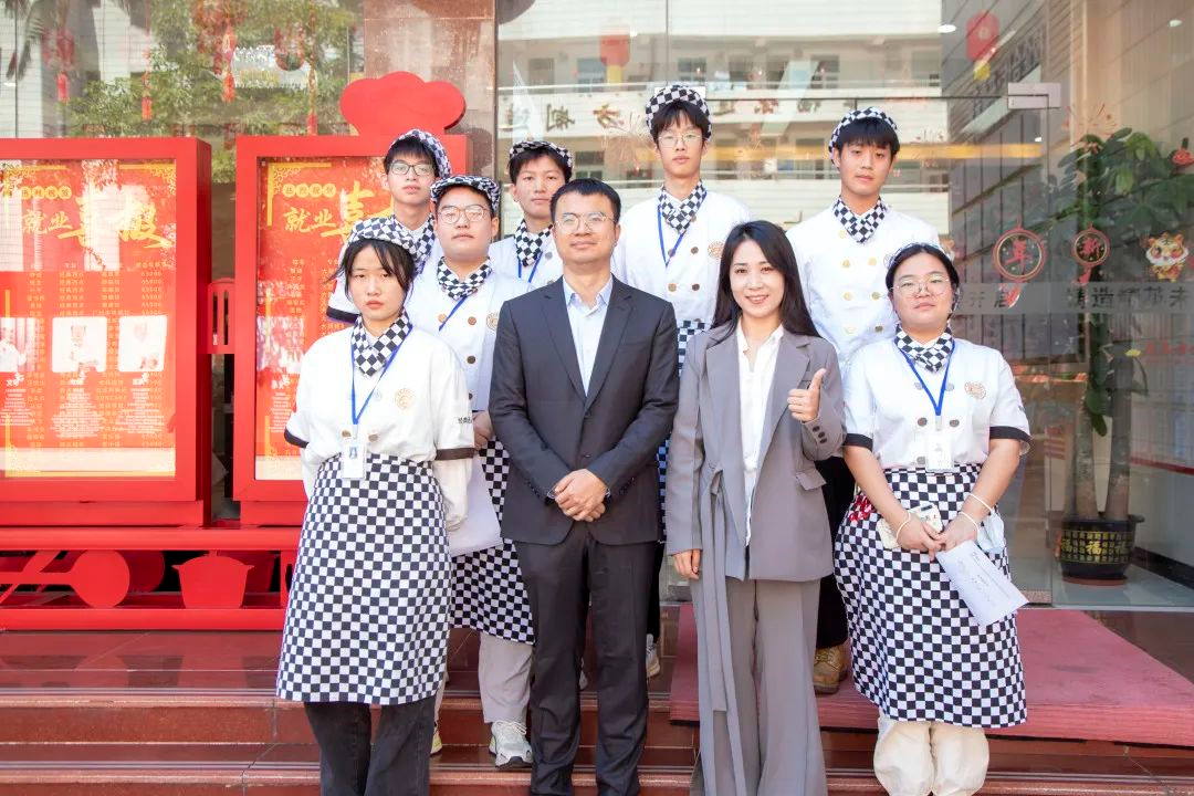 就业快讯:阿里巴巴旗下盒马鲜生与西点烘焙班同学的宣讲会成功举行! 就业快讯:阿里巴巴旗下盒马鲜生与西点烘焙班同学的宣讲会成功举行!