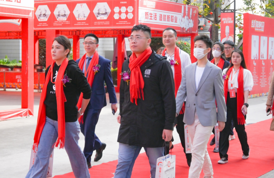 火热直击!2023深圳新东方春季大型人才双选会暨校企合作签约仪式精彩落幕~ 火热直击!2023深圳新东方春季大型人才双选会暨校企合作签约仪式精彩落幕~
