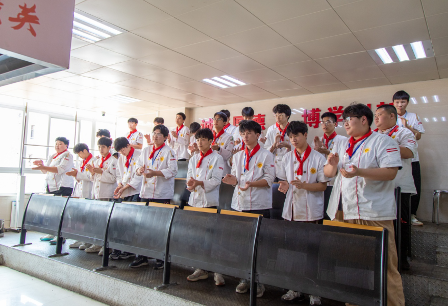 『大师课堂』感谢中国烹饪大师于景林到校带来精彩一课~
