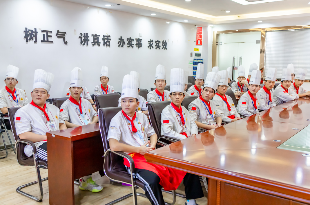 深圳大梅沙京基海湾大酒店校招负责人的宣讲招聘会来啦! 深圳大梅沙京基海湾大酒店校招负责人的宣讲招聘会来啦!