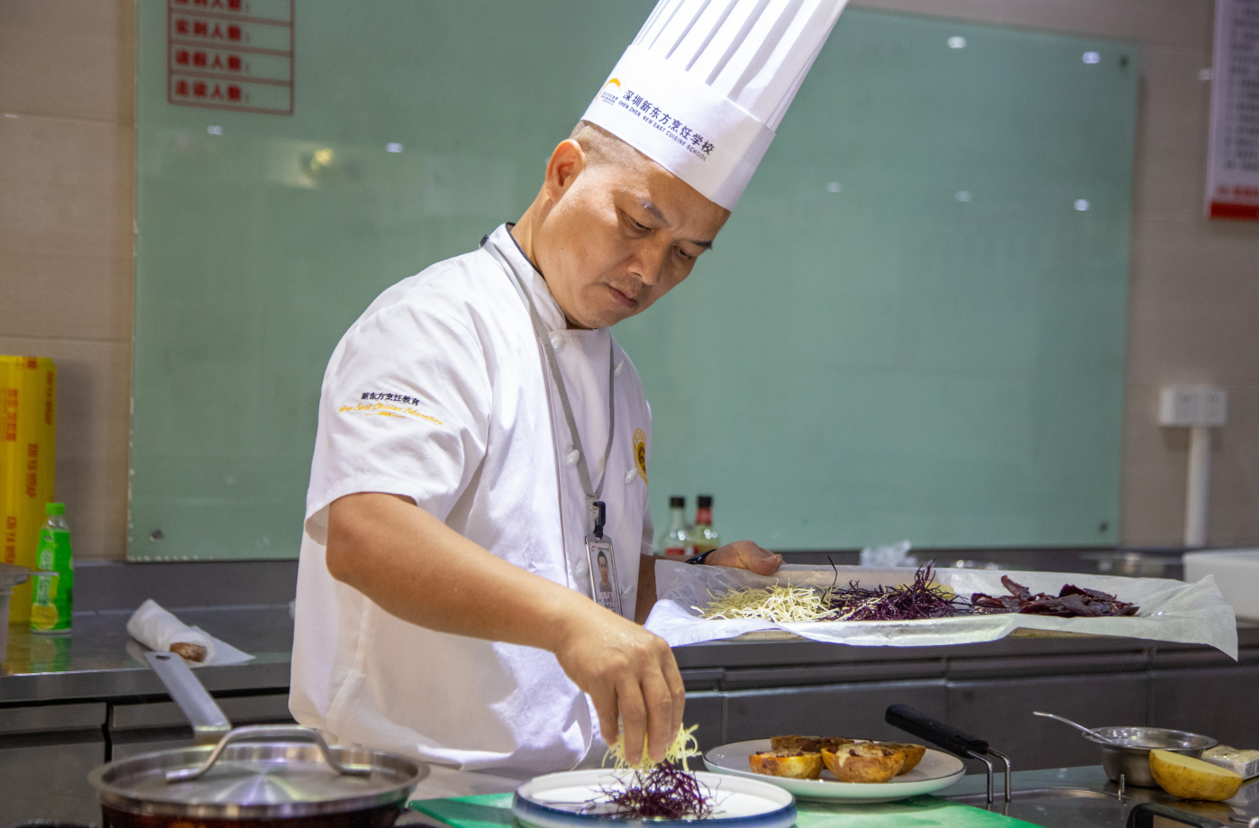群师竞技，各领风骚丨7月8日深圳新东方烹饪教师大比武精彩瞬间回顾
