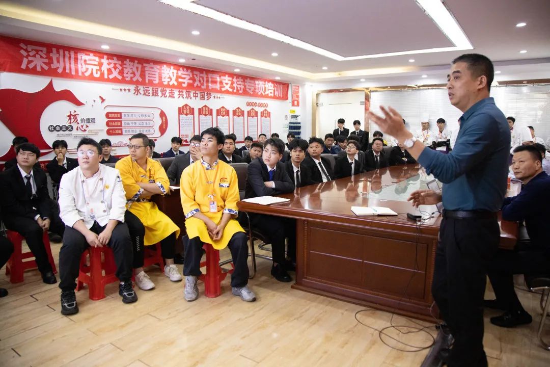 『就业快讯』江南菜品牌“钱塘潮”公司总厨到我校开展宣讲招聘会