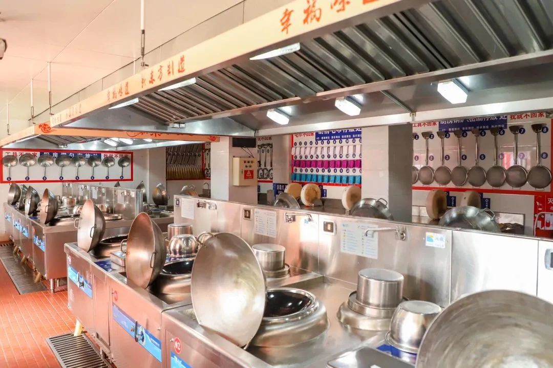 揭秘！看深圳新东方的“4D教学管理”的实施标准，带你认识什么是4D厨房