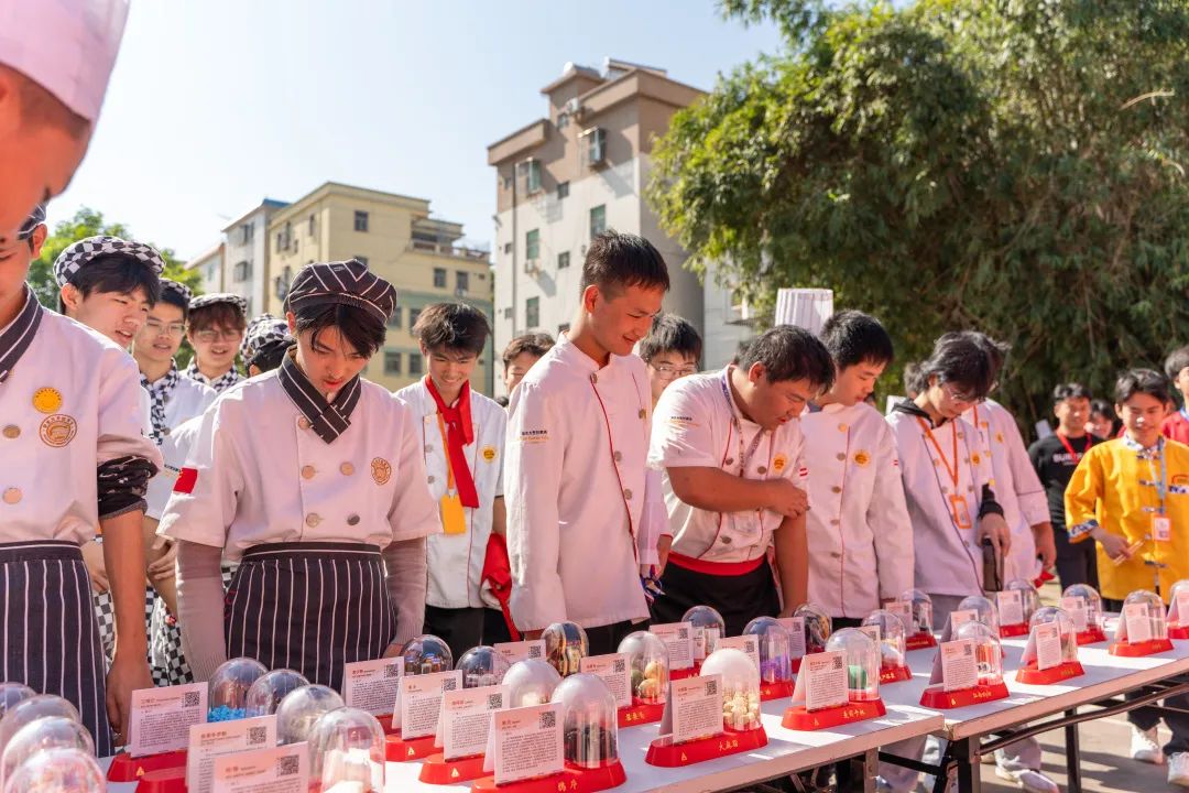 护航师生成长，共建平安校园丨坑梓街道综合治理办公室人员到我校开展反诈禁毒宣传教育活动