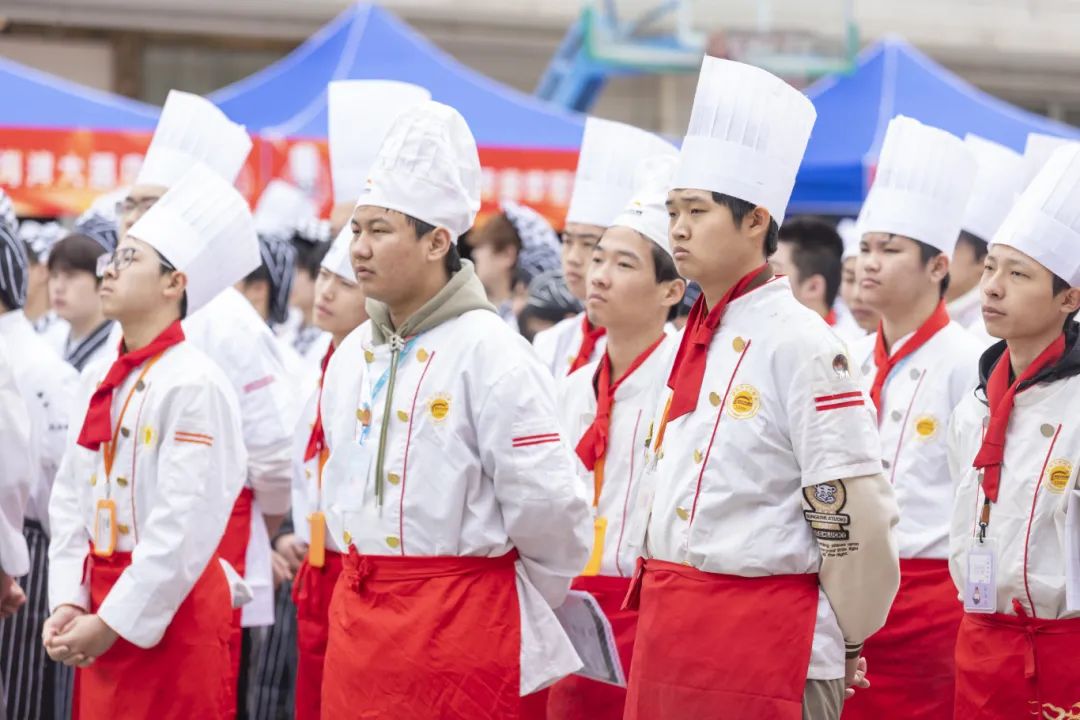 职面未来丨人才与企业“双向奔赴”！深圳新东方2024年春季大型人才双选会圆满落幕！