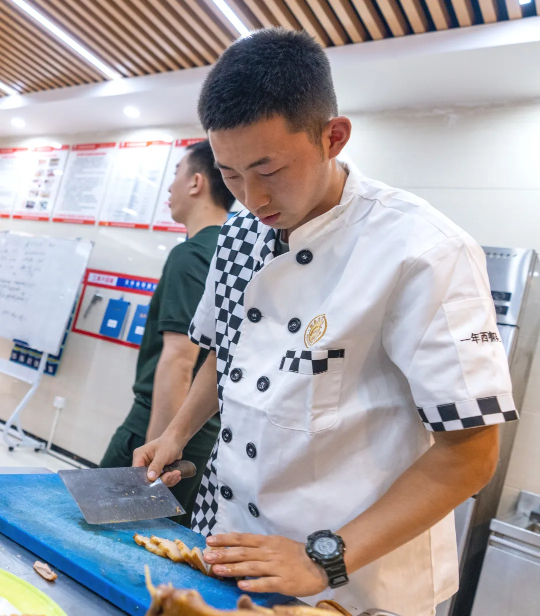 助力驻深官兵，烹饪技能再升级——2024年驻深部队官兵“厨艺技能”培训圆满结业