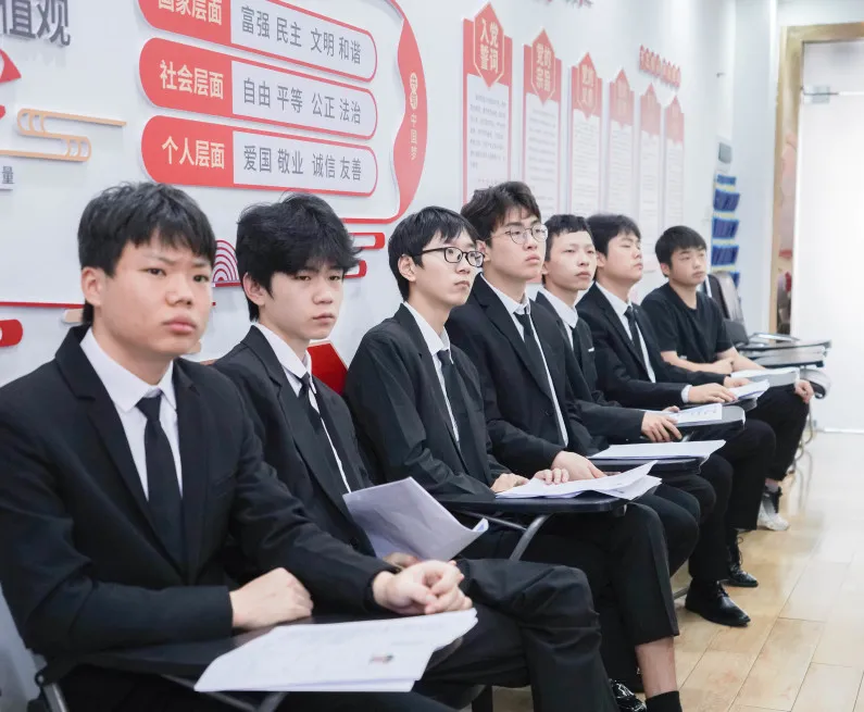 携手名企·启航未来!老碗会专场宣讲会圆满落幕! 携手名企·启航未来!老碗会专场宣讲会圆满落幕!