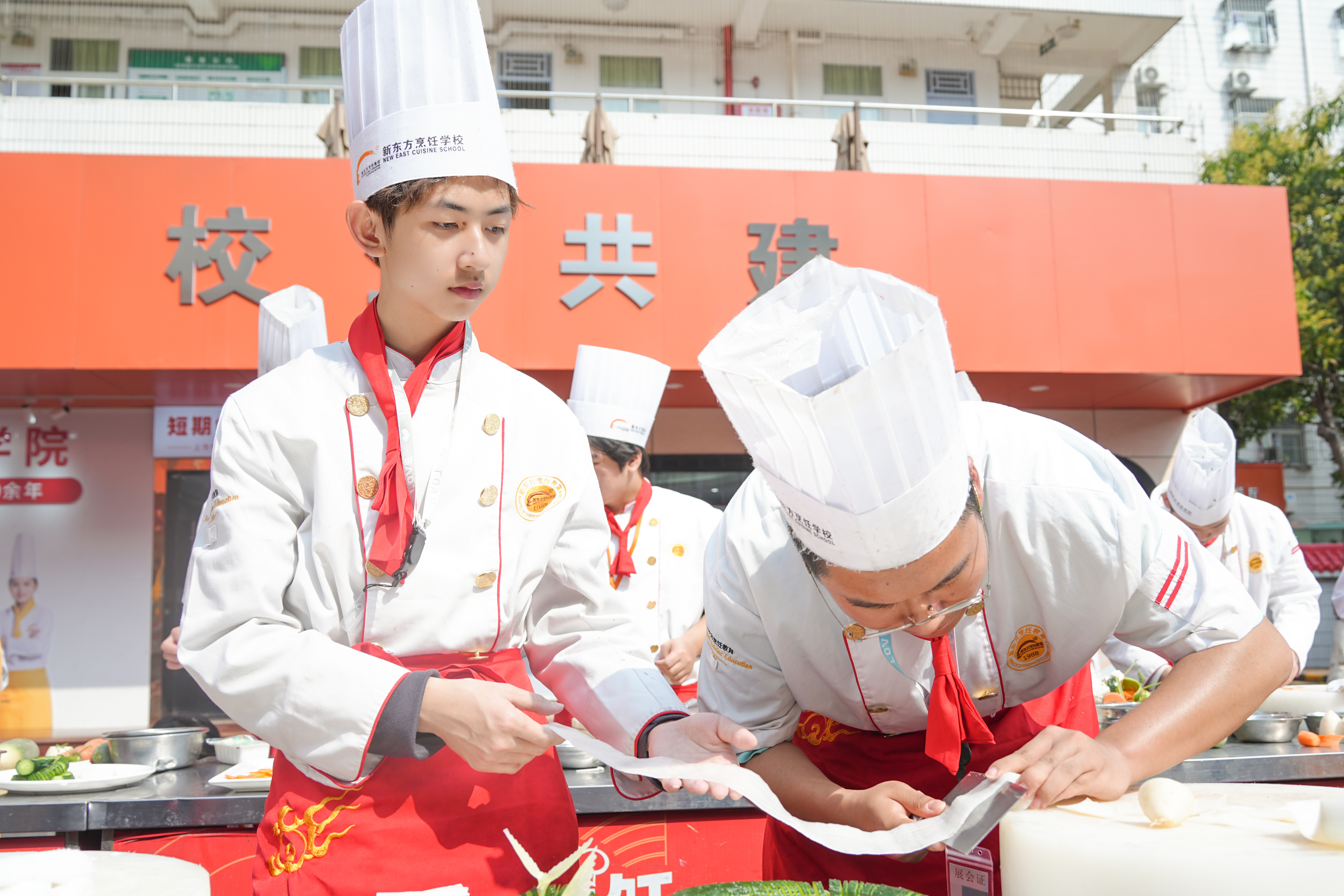 “刀” 舞青春 | 深圳新东方刀王争霸赛：以匠心致初心，以热爱赴未来