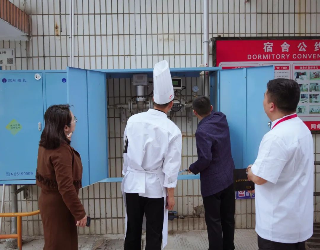 筑牢安全防线 | 深圳新东方朱校长亲自带队，开展校园消防安全及燃气安全专项检查