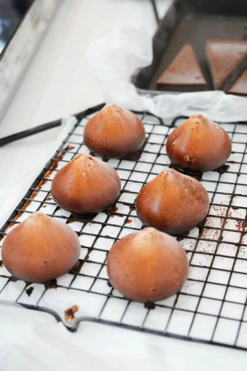 【外籍大师进校园】意大利籍西点大师莅临深圳新东方 共谱国际美食教育新篇章