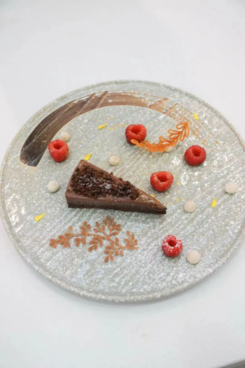 【外籍大师进校园】意大利籍西点大师莅临深圳新东方 共谱国际美食教育新篇章