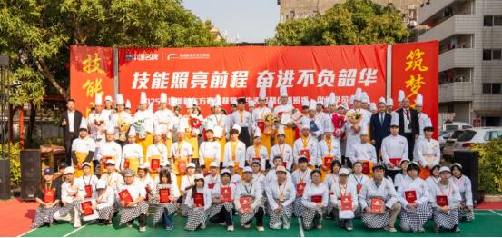 不止是比赛和表彰！在深圳新东方，每一天都是成长的高光时刻