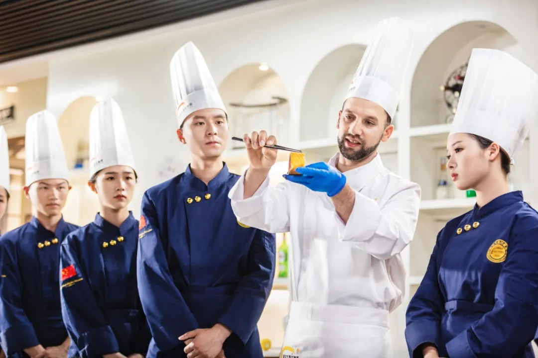 在深圳特区上学，在深圳特区学烹饪，到底有多香？这4大核心优势，帮你抢占行业风口！