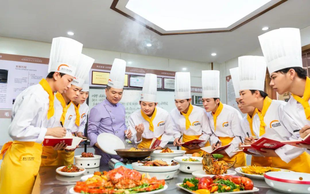 在深圳特区上学，在深圳特区学烹饪，到底有多香？这4大核心优势，帮你抢占行业风口！