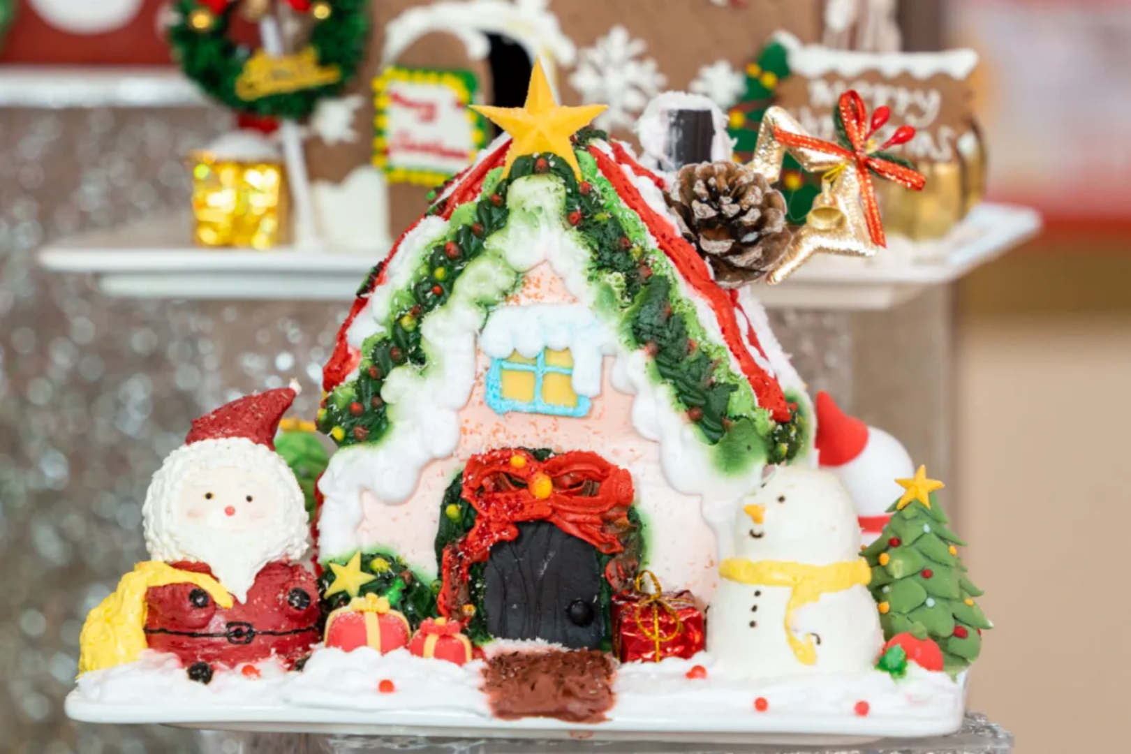 圣诞甜度超标!深圳新东方学子西点作品展,把节日浪漫搬进校园 圣诞甜度超标!深圳新东方学子西点作品展,把节日浪漫搬进校园