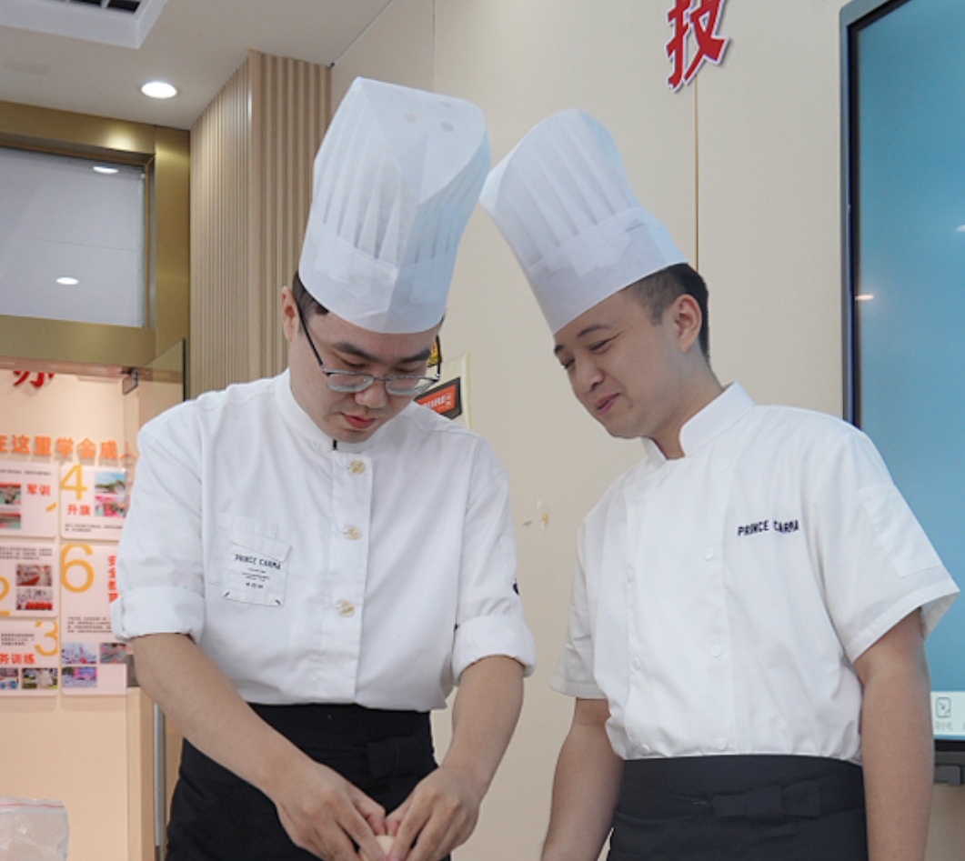 让课堂连接产业！卡玛王子走进深圳新东方烹饪学校，共建技能人才培养桥梁